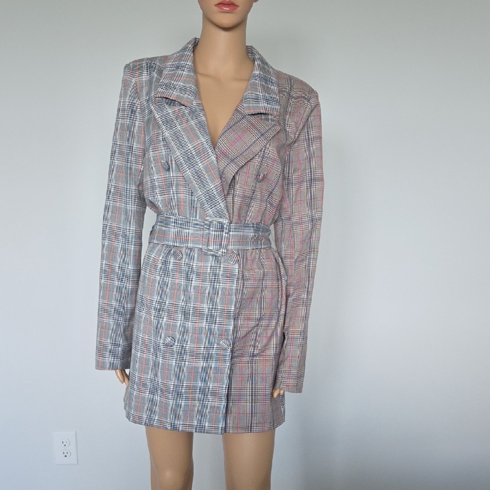 Lovers + Friends Gray and Pink Trench Coat with Belted Waist
